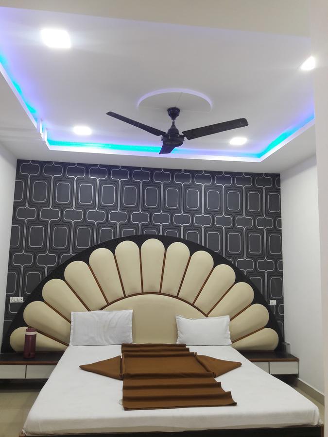 Hotel Sahara Palace Будж Екстериор снимка